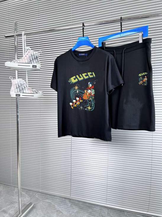 Picture of Gucci Shirt Pant Suits _SKUGucciM-5XLkdtn6422225